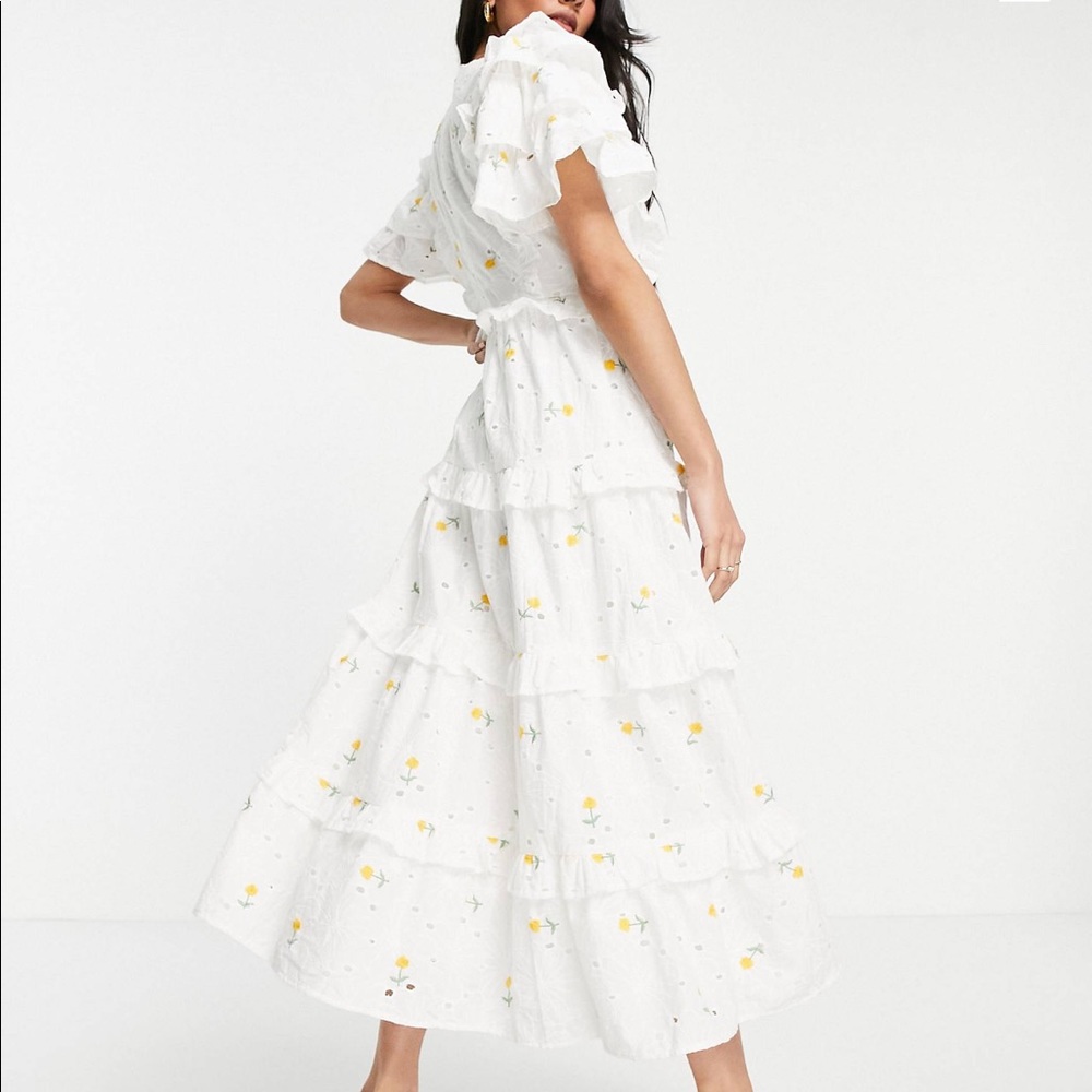 NWT Just Me Midi Floral Embroidery Dress